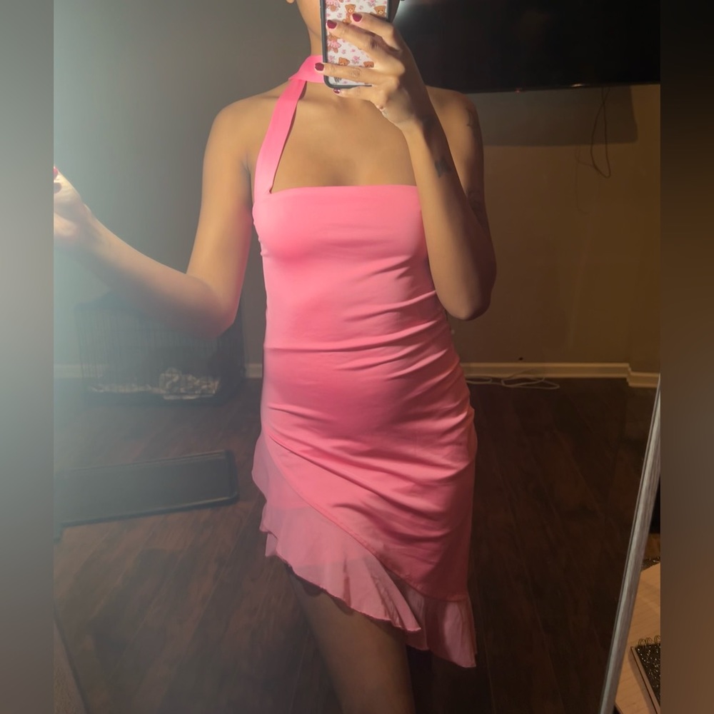 pink dress